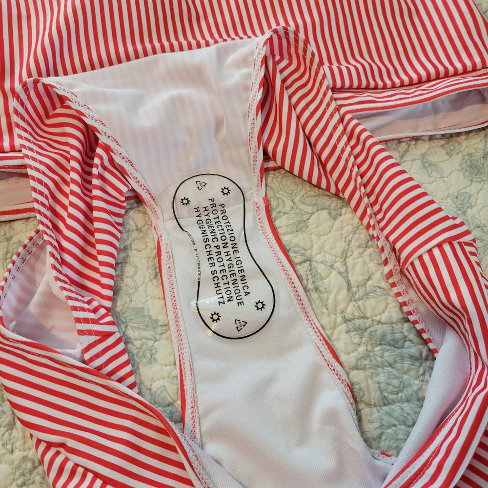 NEW 2 piece red and white stripped bathing suit. Size L - Picture 7 of 8
